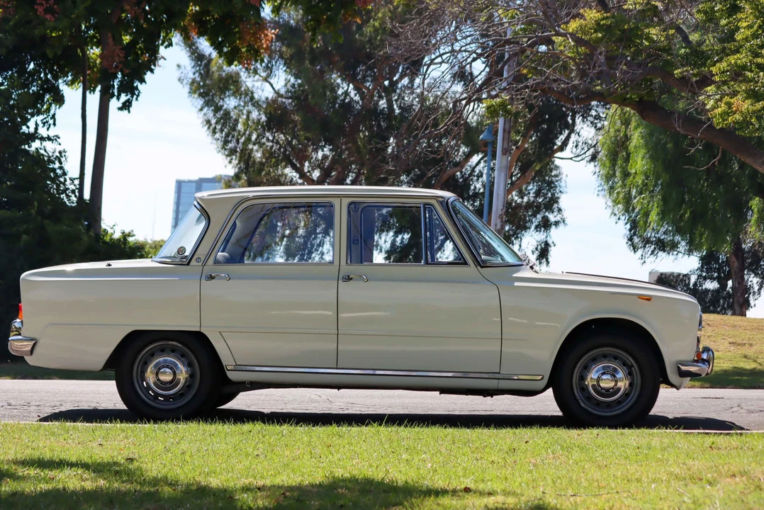 1967 Alfa Romeo 105/115 Series - Image 13 of 31
