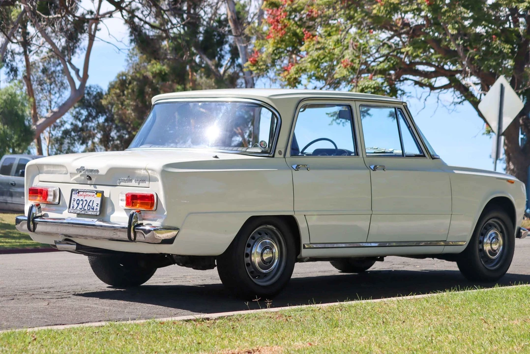 1967 Alfa Romeo 105/115 Series - Image 15 of 31