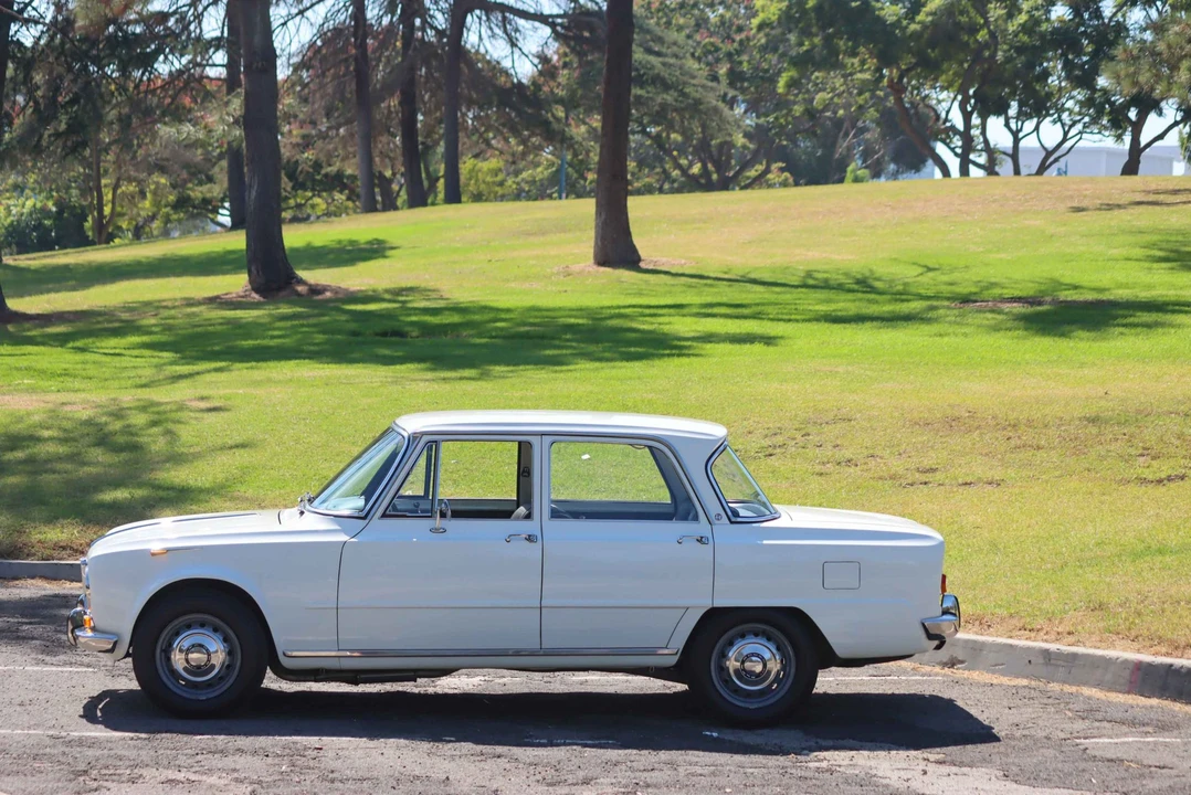 1967 Alfa Romeo 105/115 Series - Image 23 of 31