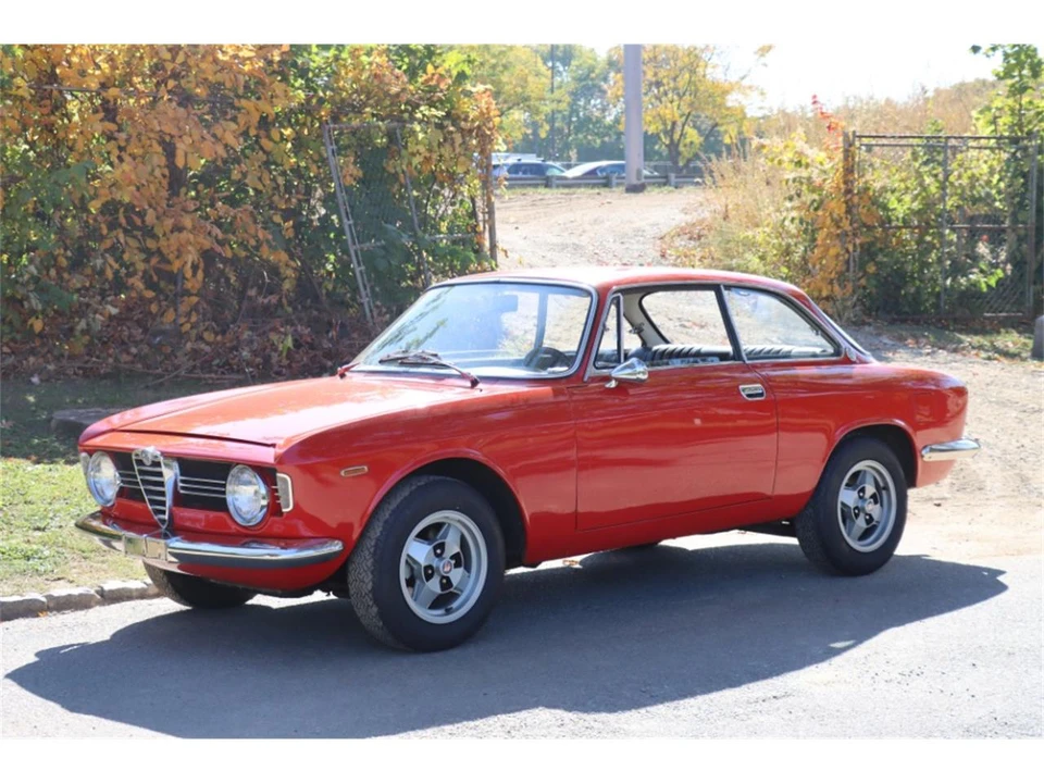 1967 Alfa Romeo 750/101 Giulietta - Image 2 of 8