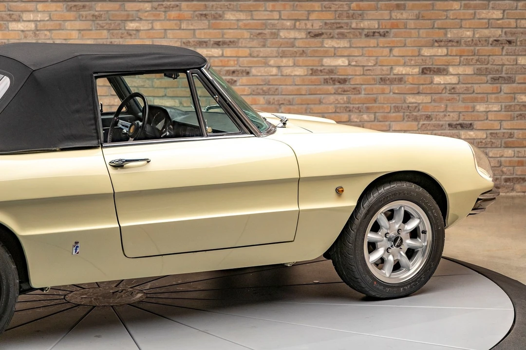 1967 Alfa Romeo Series 1 - Image 10 of 24