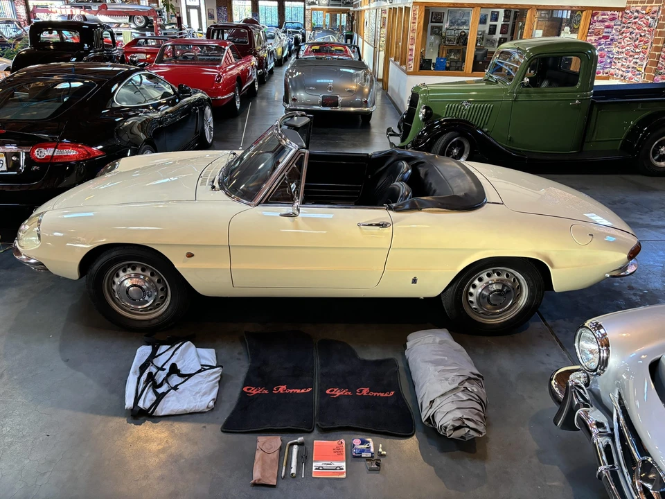 1967 Alfa Romeo Series 1 - Image 24 of 31