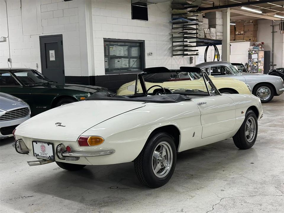 1967 Alfa Romeo Series 1 - Image 11 of 31