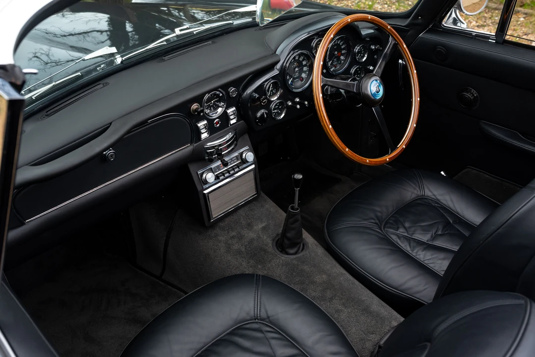 1967 Aston Martin DB6 - Image 9 of 31
