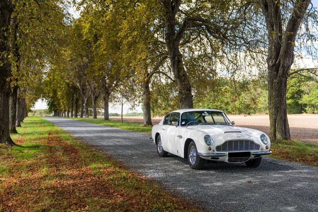 1967 Aston Martin DB6 - Image 8 of 30