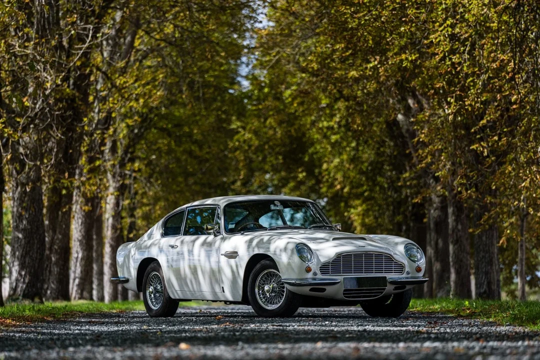 1967 Aston Martin DB6 - Image 9 of 30