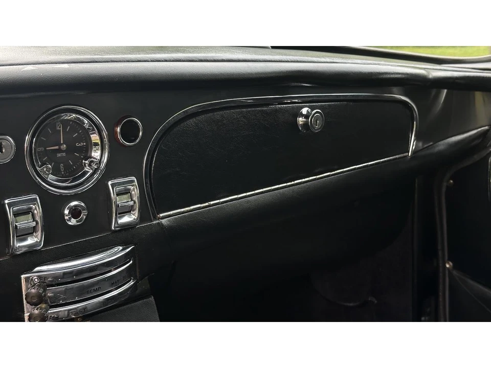 1967 Aston Martin DB6 - Image 23 of 31