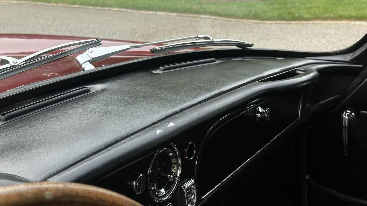 1967 Aston Martin DB6 - Image 29 of 31