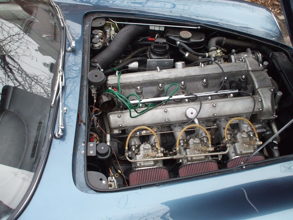 1967 Aston Martin DB6 Vantage - Image 3 of 3