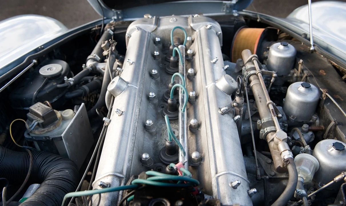 1967 Aston Martin DB6 - Image 3 of 3