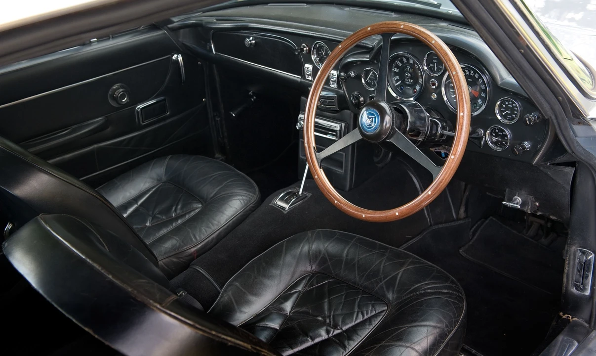 1967 Aston Martin DB6 - Image 2 of 3