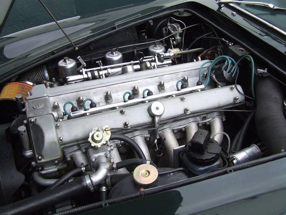 1967 Aston Martin DB6 - Image 2 of 3