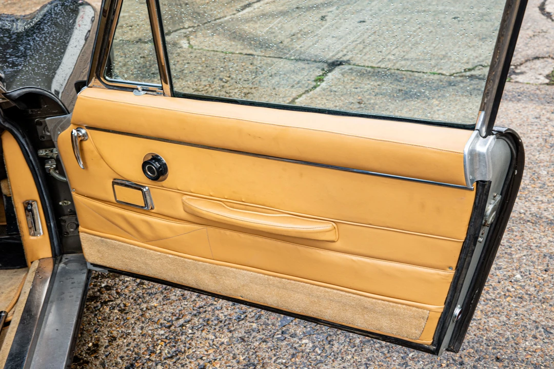 1967 Aston Martin DB6 - Image 16 of 25