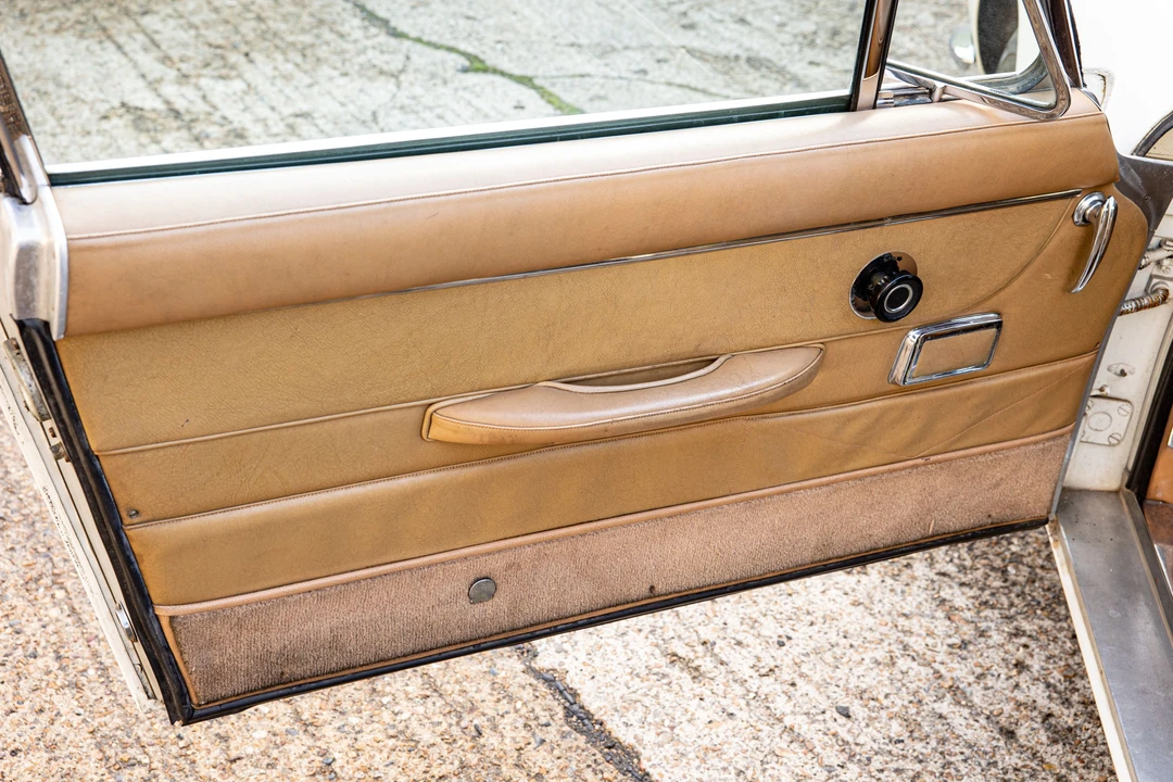 1967 Aston Martin DB6 - Image 15 of 26