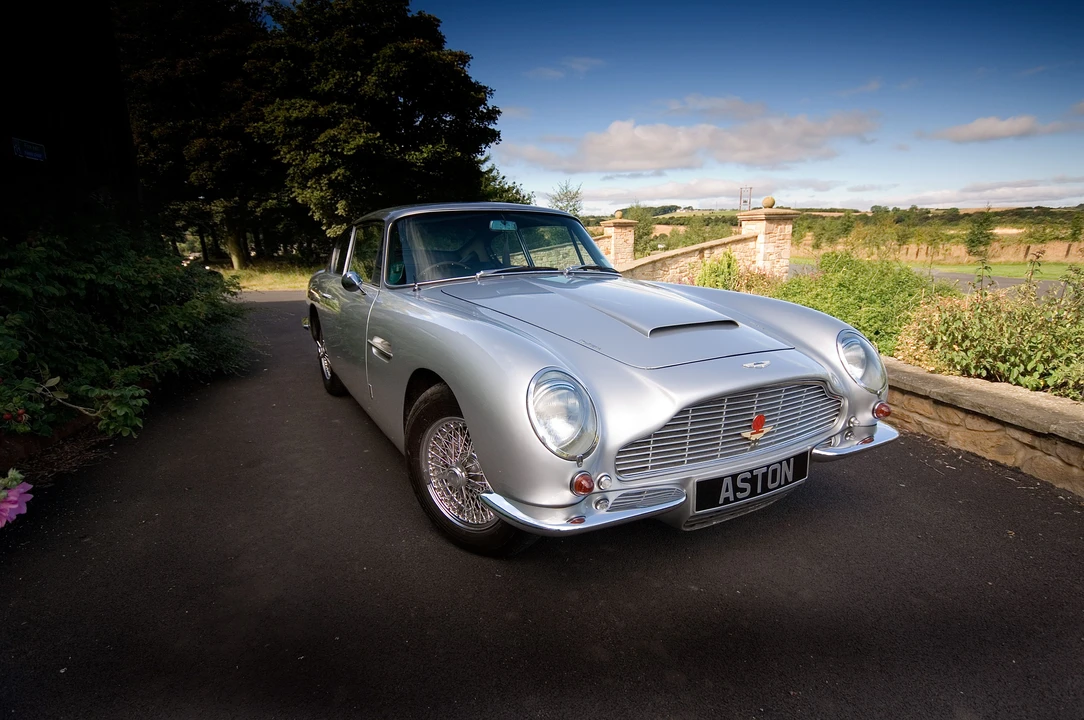 1967 Aston Martin DB6 - Image 5 of 7