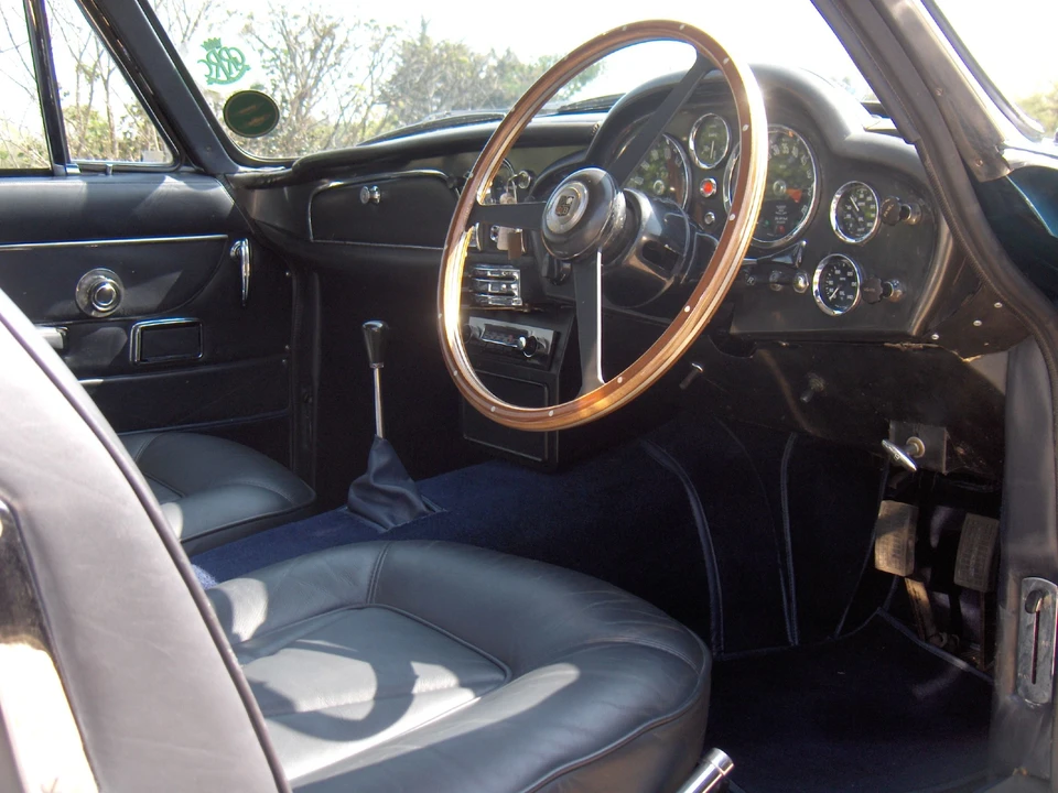 1967 Aston Martin DB6 - Image 2 of 3