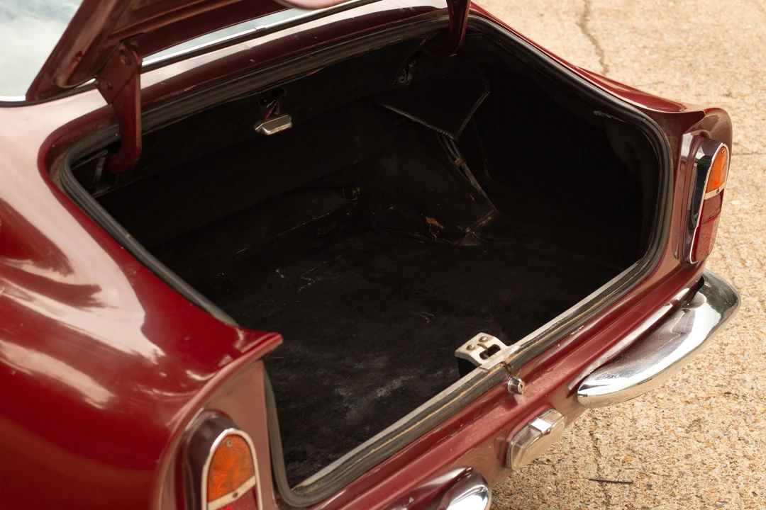 1967 Aston Martin DB6 - Image 28 of 31