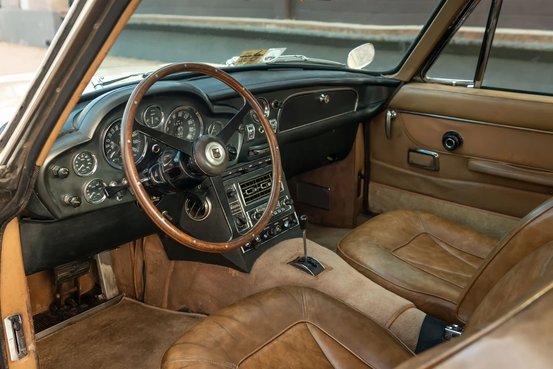 1967 Aston Martin DB6 - Image 26 of 31