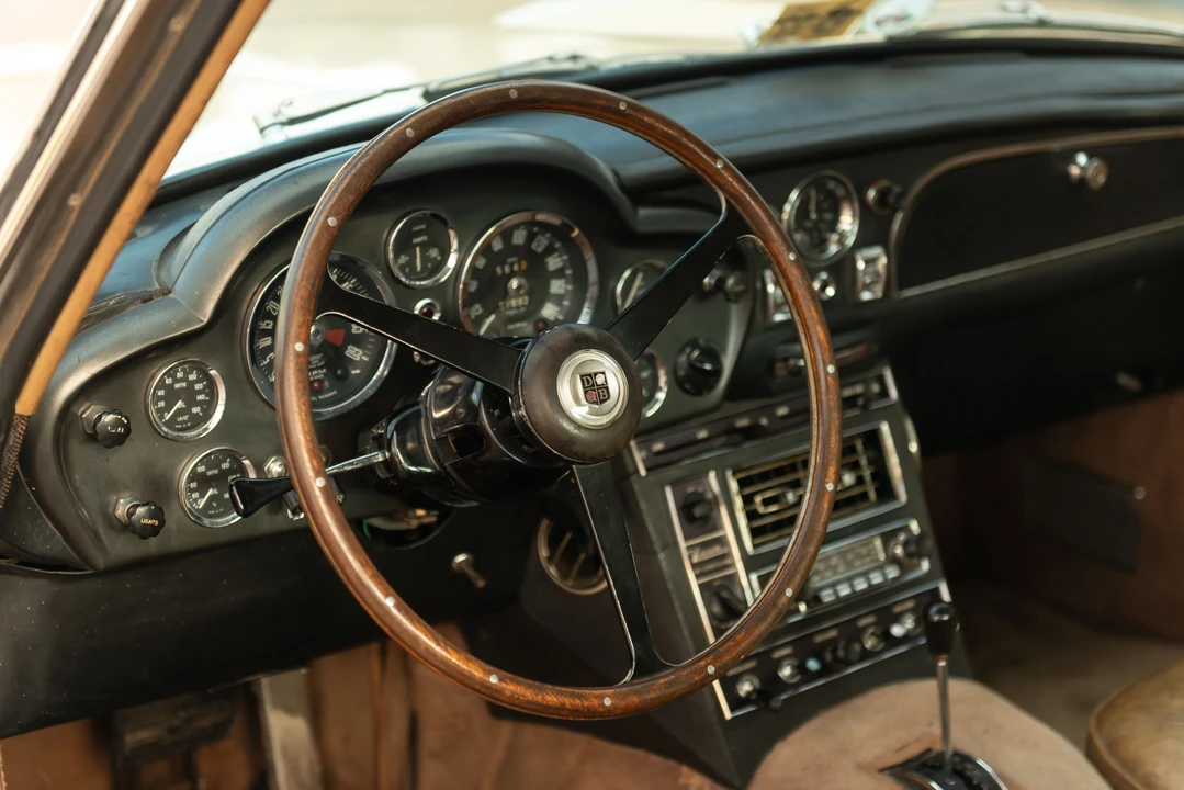 1967 Aston Martin DB6 - Image 27 of 31