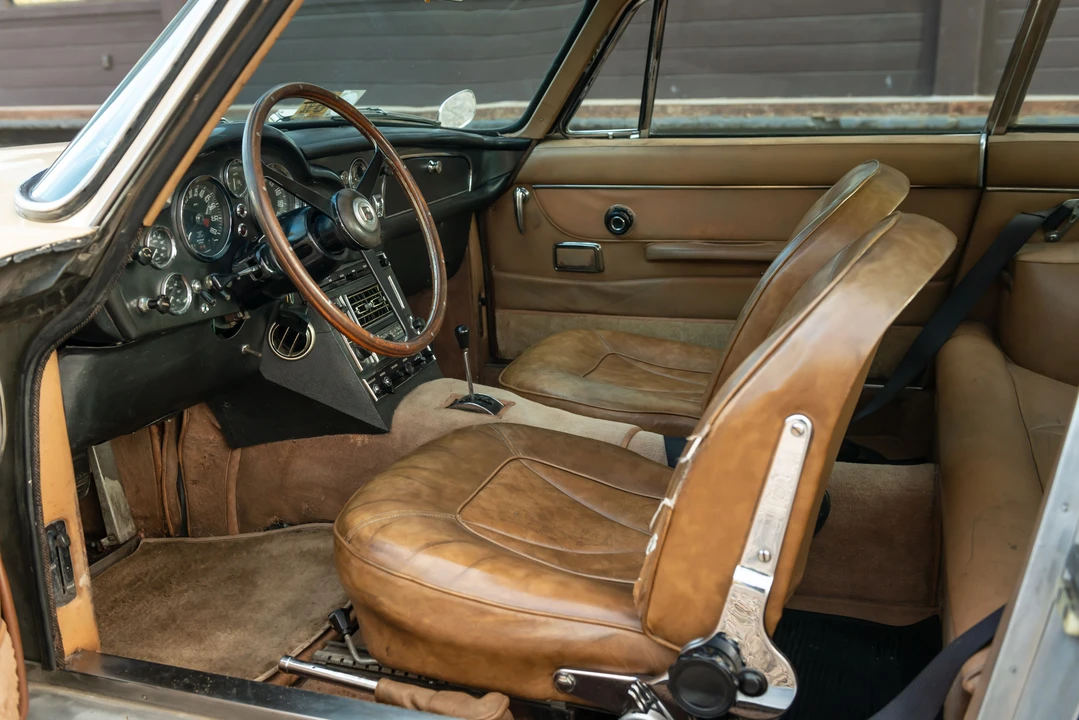 1967 Aston Martin DB6 - Image 24 of 31