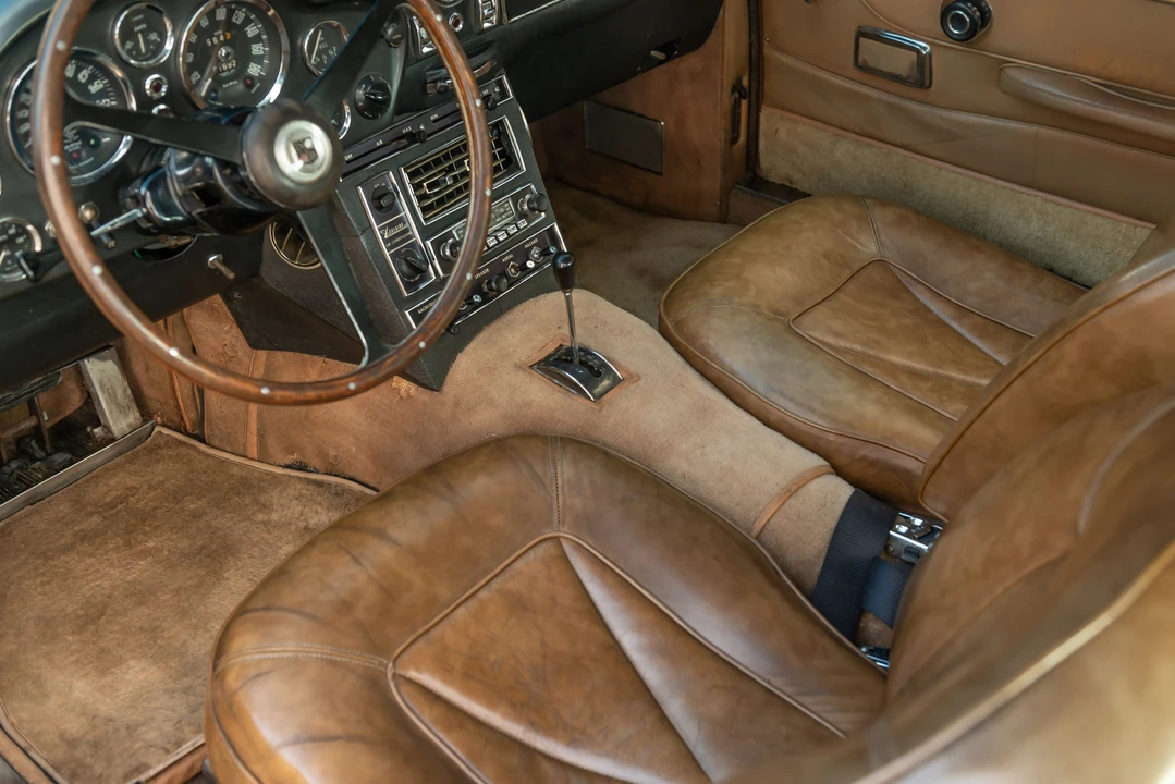 1967 Aston Martin DB6 - Image 25 of 31