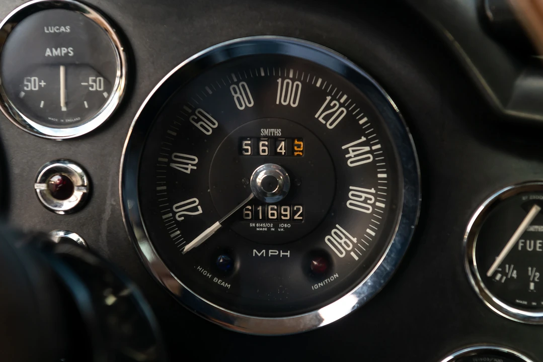 1967 Aston Martin DB6 - Image 30 of 31