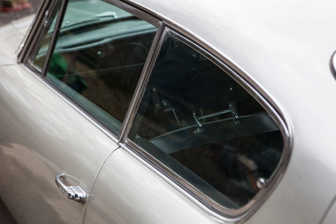1967 Aston Martin DB6 - Image 25 of 31