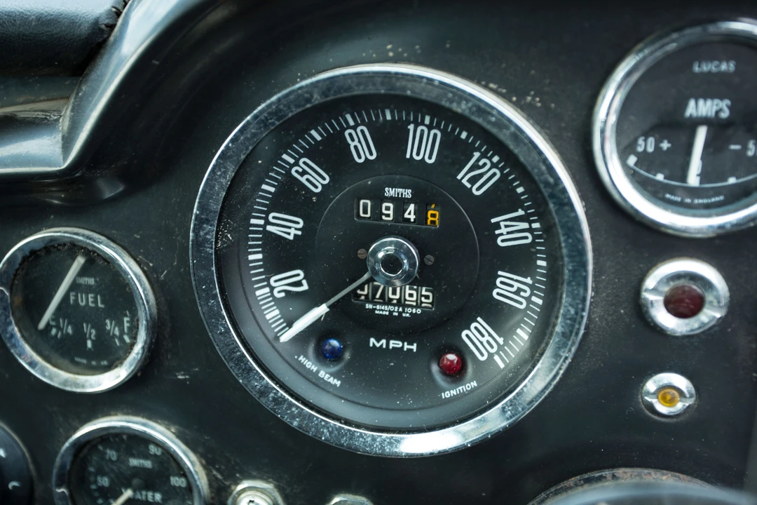 1967 Aston Martin DB6 - Image 9 of 24