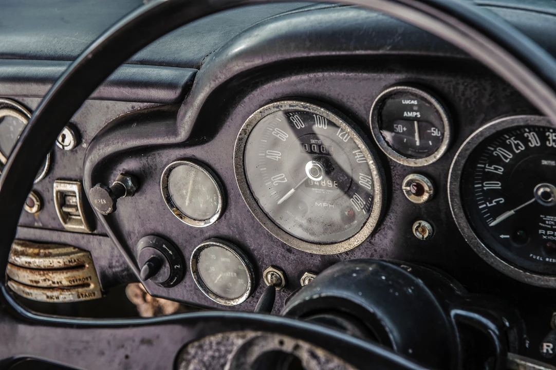 1967 Aston Martin DB6 - Image 10 of 18