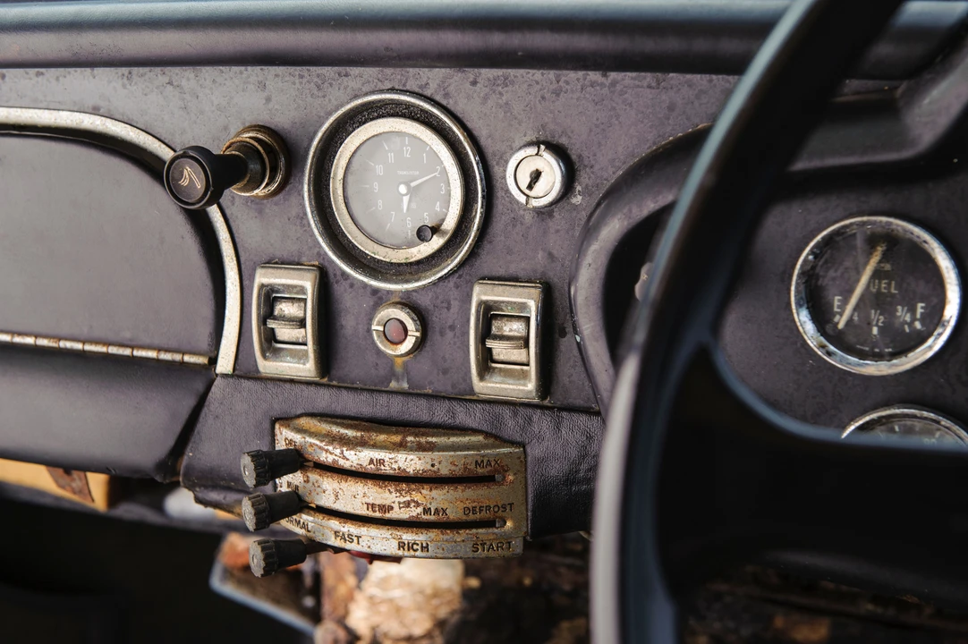 1967 Aston Martin DB6 - Image 9 of 18