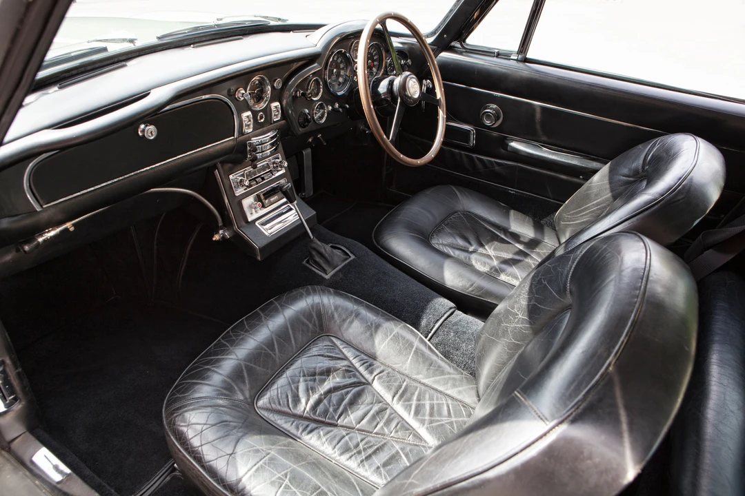 1967 Aston Martin DB6 Vantage - Image 14 of 31