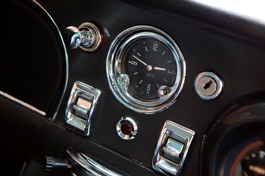 1967 Aston Martin DB6 Vantage - Image 18 of 31