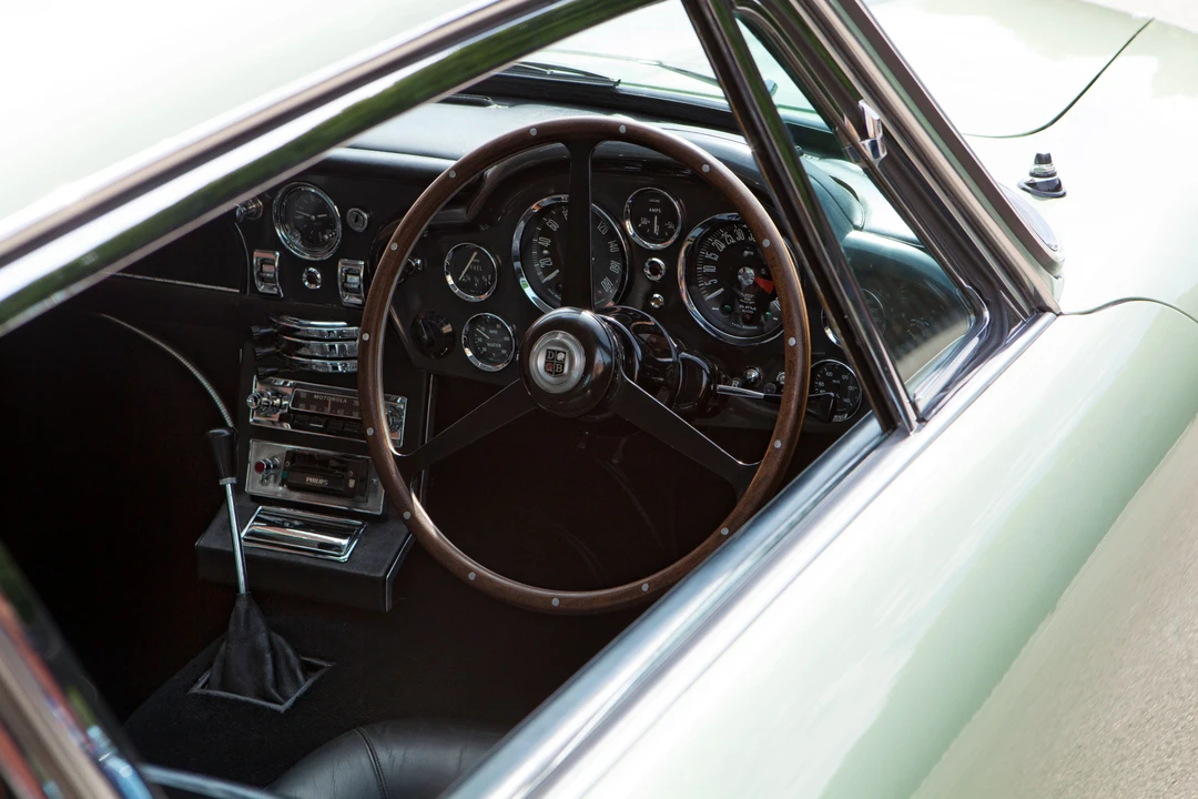 1967 Aston Martin DB6 Vantage - Image 16 of 31