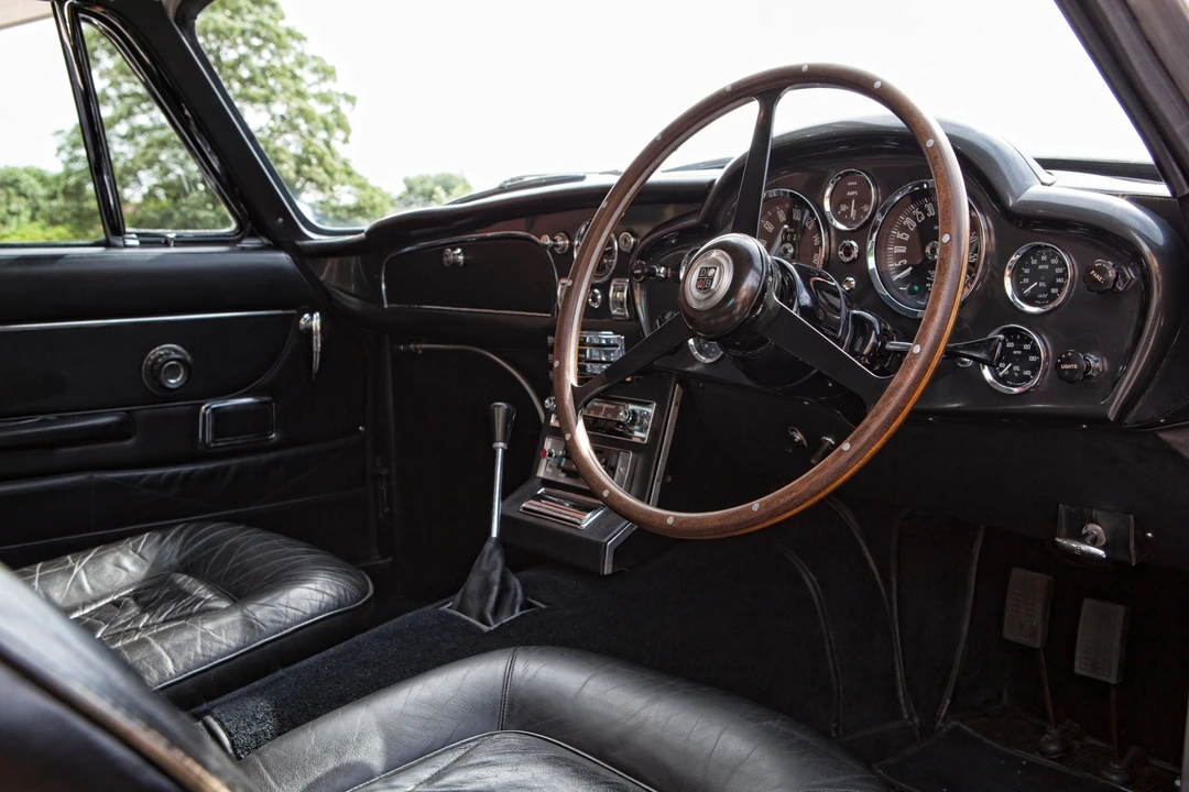 1967 Aston Martin DB6 Vantage - Image 15 of 31