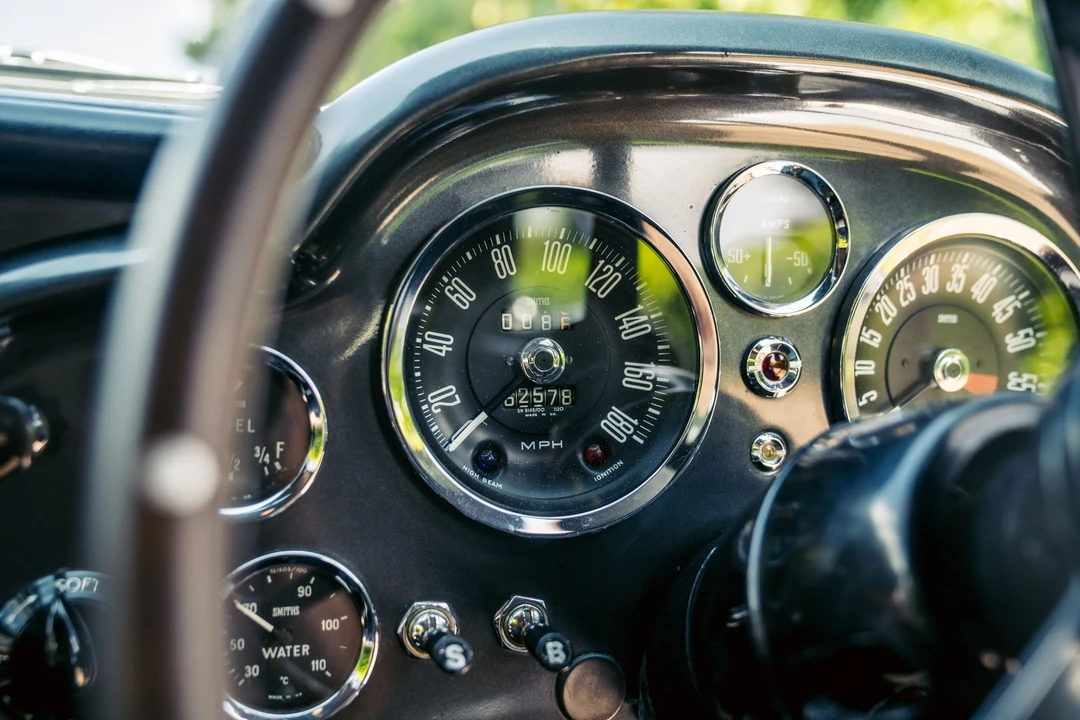 1967 Aston Martin DB6 Vantage - Image 8 of 31
