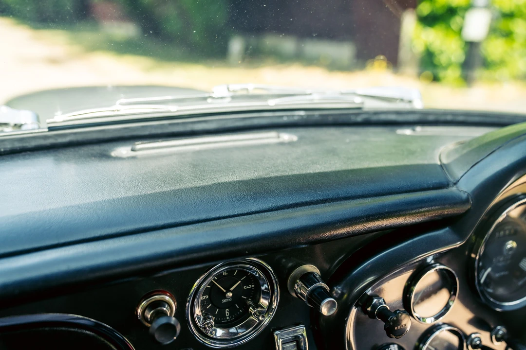 1967 Aston Martin DB6 Vantage - Image 4 of 31