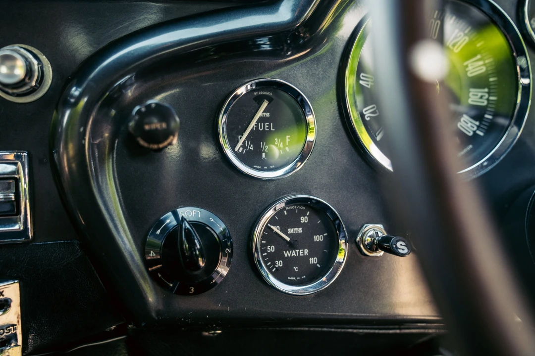 1967 Aston Martin DB6 Vantage - Image 9 of 31