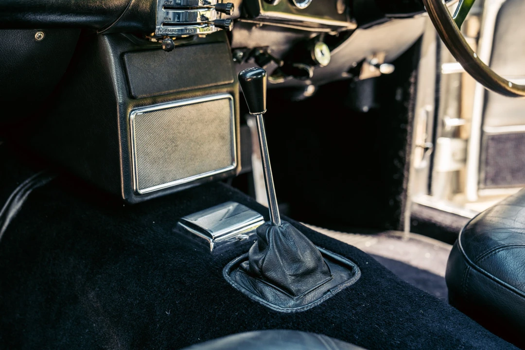 1967 Aston Martin DB6 Vantage - Image 14 of 31