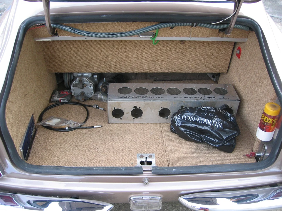 1967 Aston Martin DB6 Vantage - Image 10 of 14