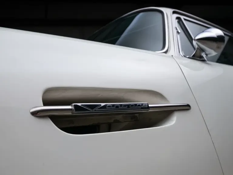1967 Aston Martin DB6 Vantage - Image 15 of 28