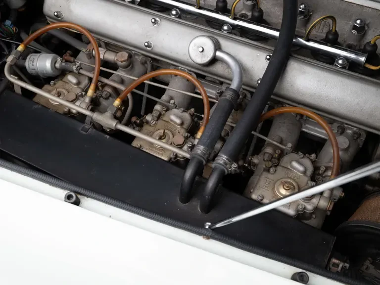 1967 Aston Martin DB6 Vantage - Image 27 of 28