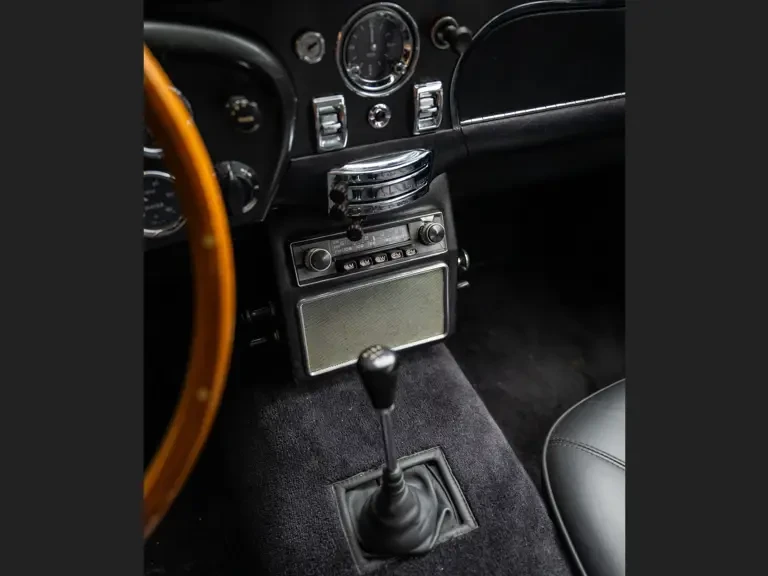 1967 Aston Martin DB6 Vantage - Image 24 of 28