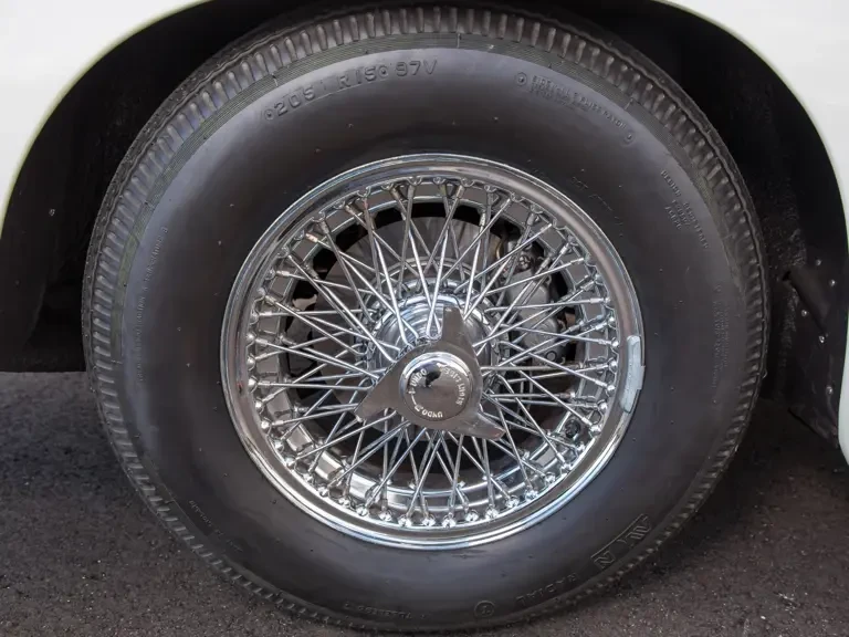 1967 Aston Martin DB6 Vantage - Image 16 of 27