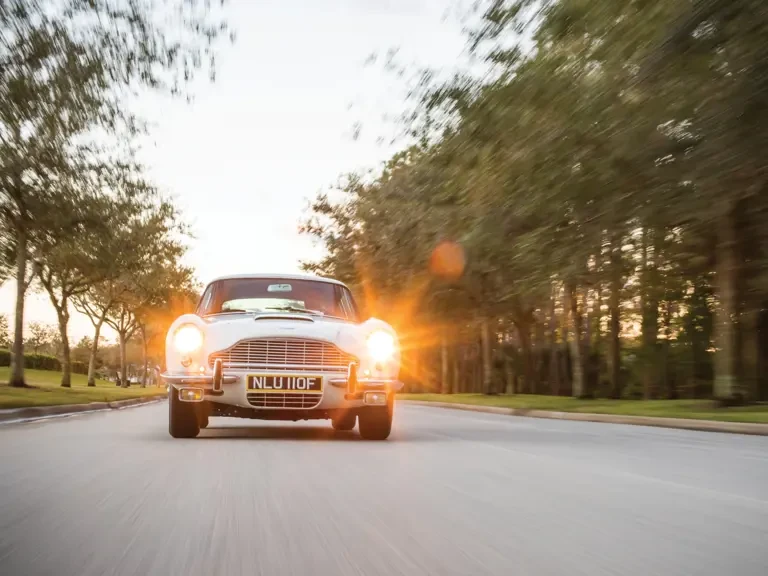 1967 Aston Martin DB6 Vantage - Image 26 of 27