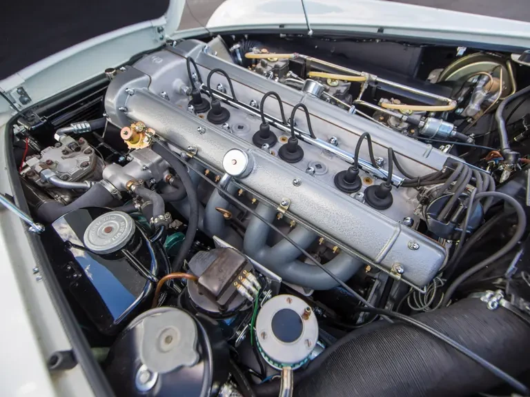 1967 Aston Martin DB6 Vantage - Image 4 of 27