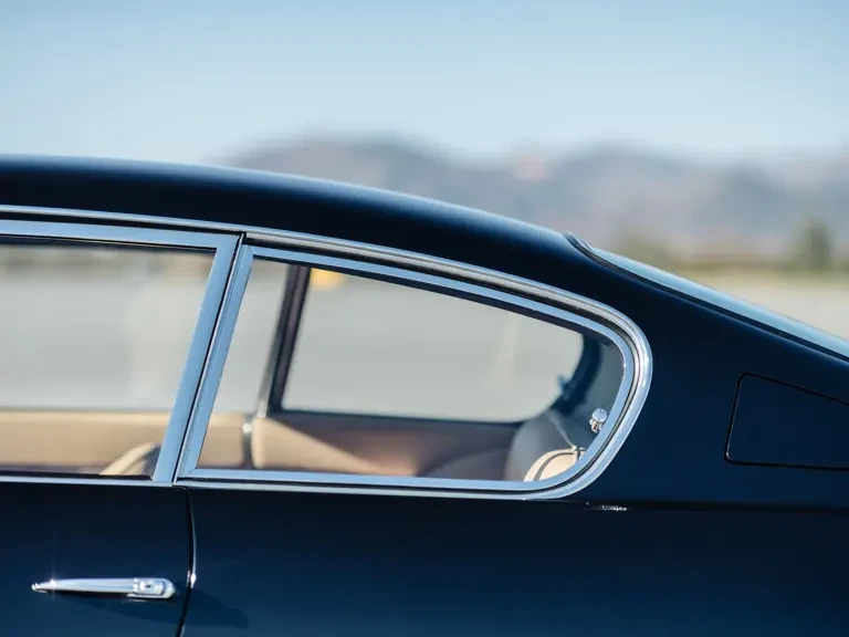 1967 Aston Martin DB6 Vantage - Image 25 of 31