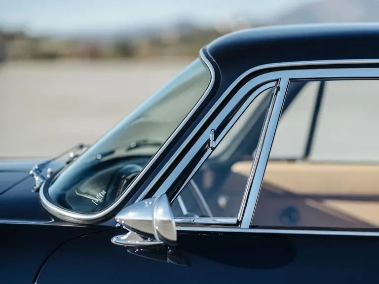 1967 Aston Martin DB6 Vantage - Image 23 of 31