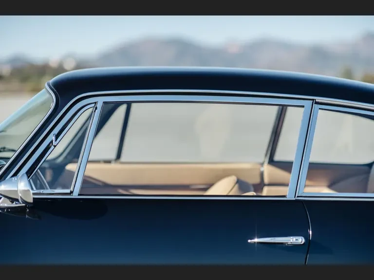 1967 Aston Martin DB6 Vantage - Image 24 of 31