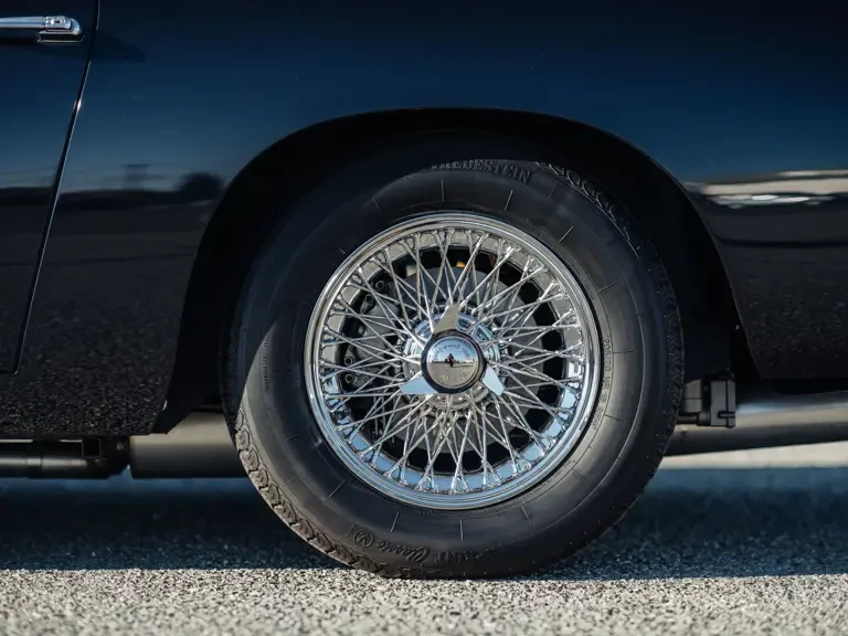 1967 Aston Martin DB6 Vantage - Image 16 of 31