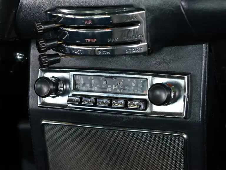 1967 Aston Martin DB6 Vantage - Image 17 of 21